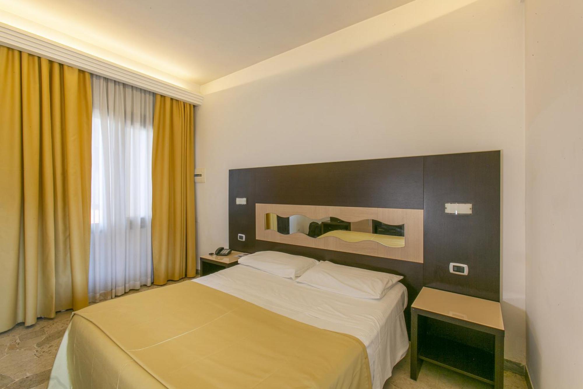 Hotel Boomerang Roma La Massimina-Casal Lumbroso Esterno foto