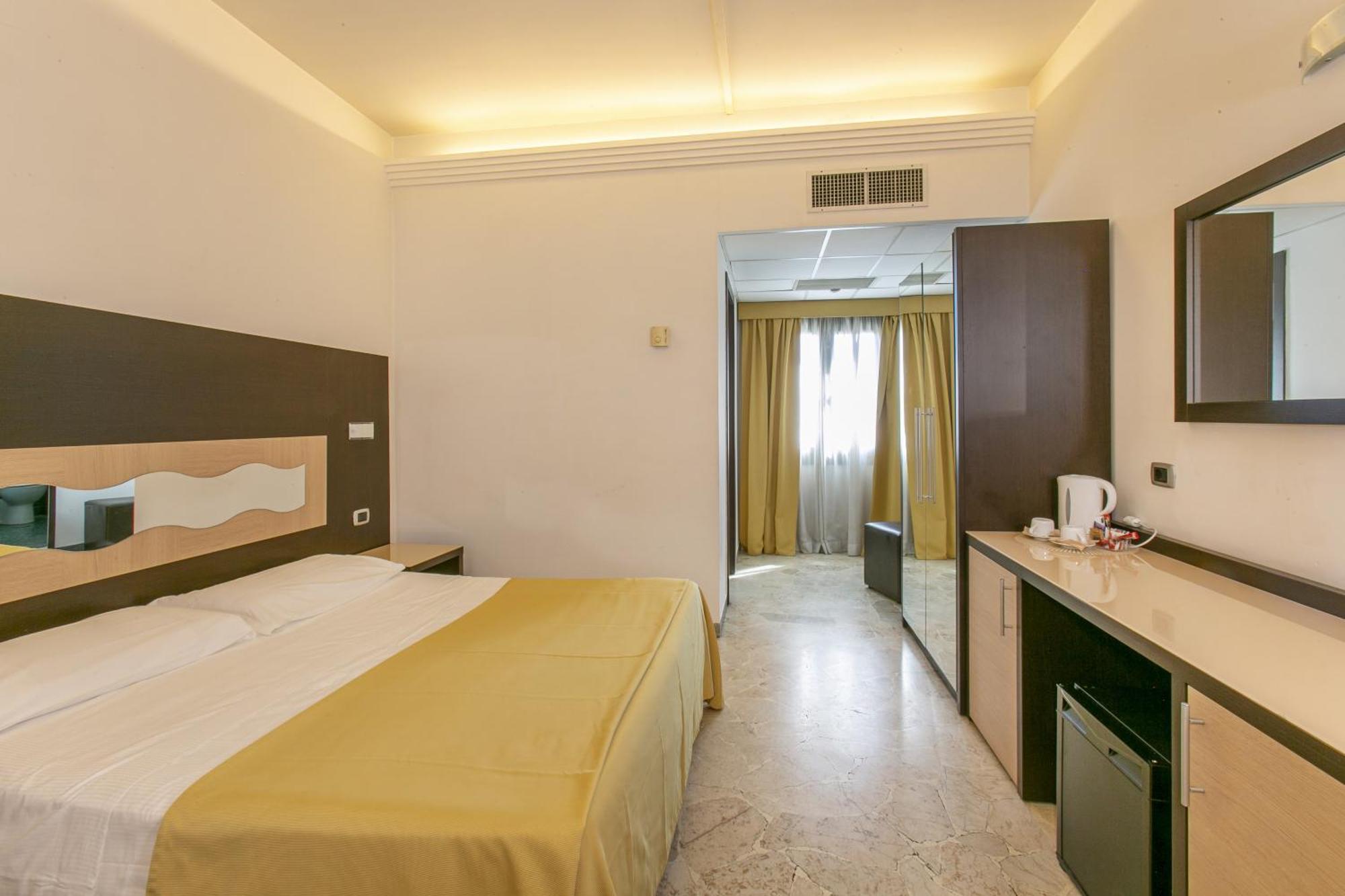 Hotel Boomerang Roma La Massimina-Casal Lumbroso Esterno foto