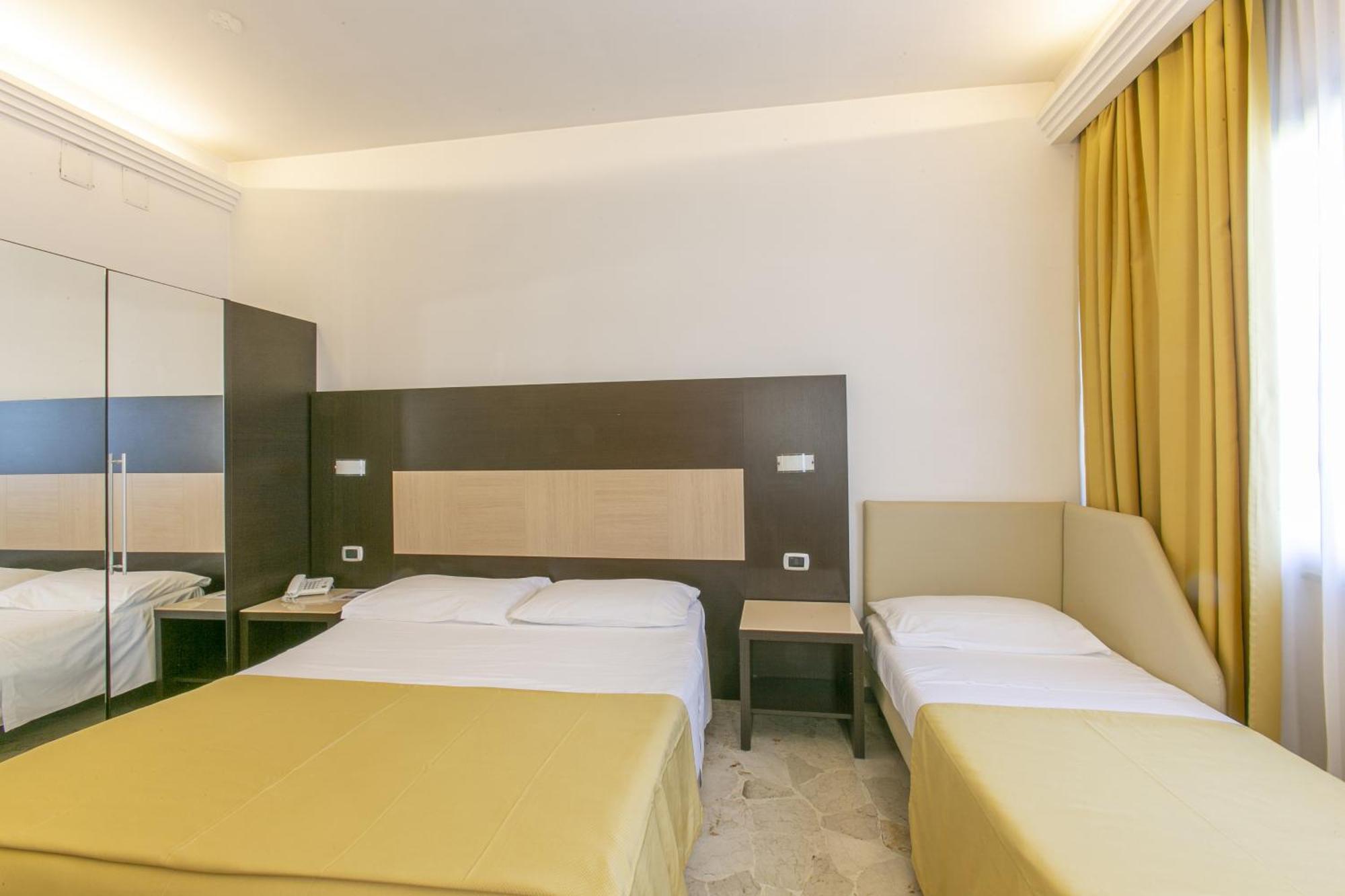Hotel Boomerang Roma La Massimina-Casal Lumbroso Esterno foto