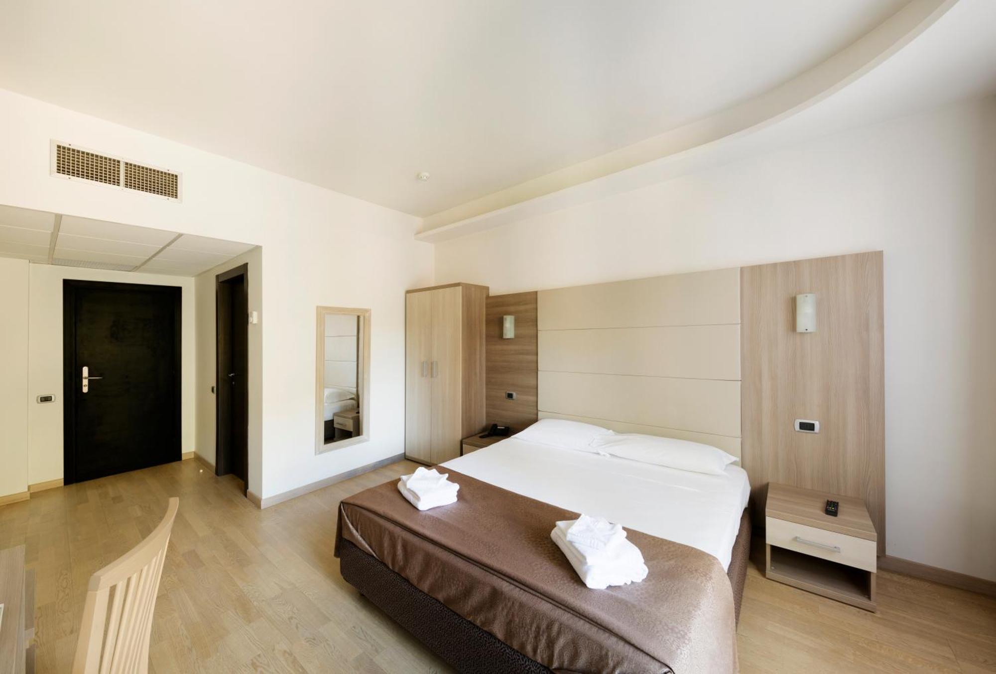 Hotel Boomerang Roma La Massimina-Casal Lumbroso Esterno foto
